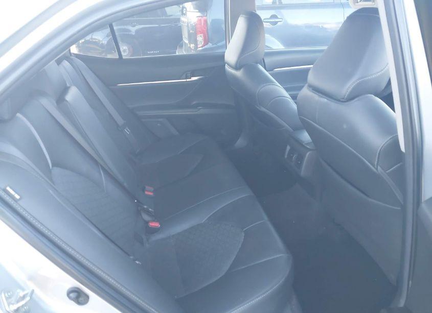 Photo 8 of 2018 Toyota Camry XSE (VIN 4T1B61HK9JU061677)