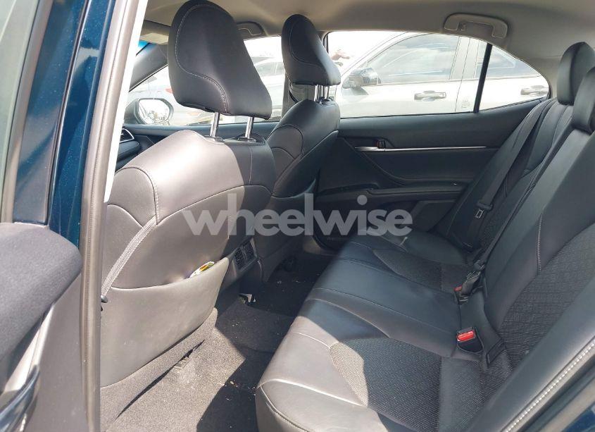 Photo 8 of 2018 Toyota Camry XSE (VIN 4T1B61HK9JU588120)