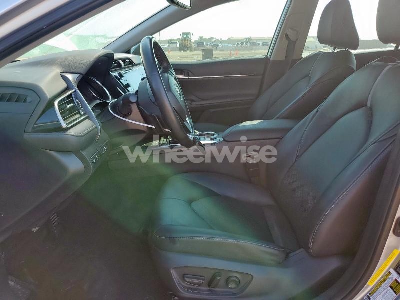 Photo 12 of 2019 TOYOTA CAMRY XSE (VIN 4T1B61HK9KU207383)