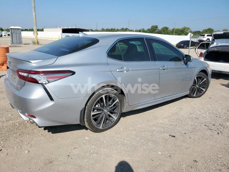 Photo 2 of 2019 TOYOTA CAMRY XSE (VIN 4T1B61HK9KU207383)