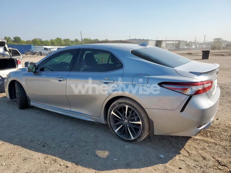 Photo 5 of 2019 TOYOTA CAMRY XSE (VIN 4T1B61HK9KU207383)