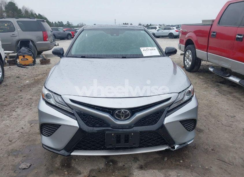 Photo 11 of 2019 Toyota Camry XSE (VIN 4T1B61HK9KU263940)