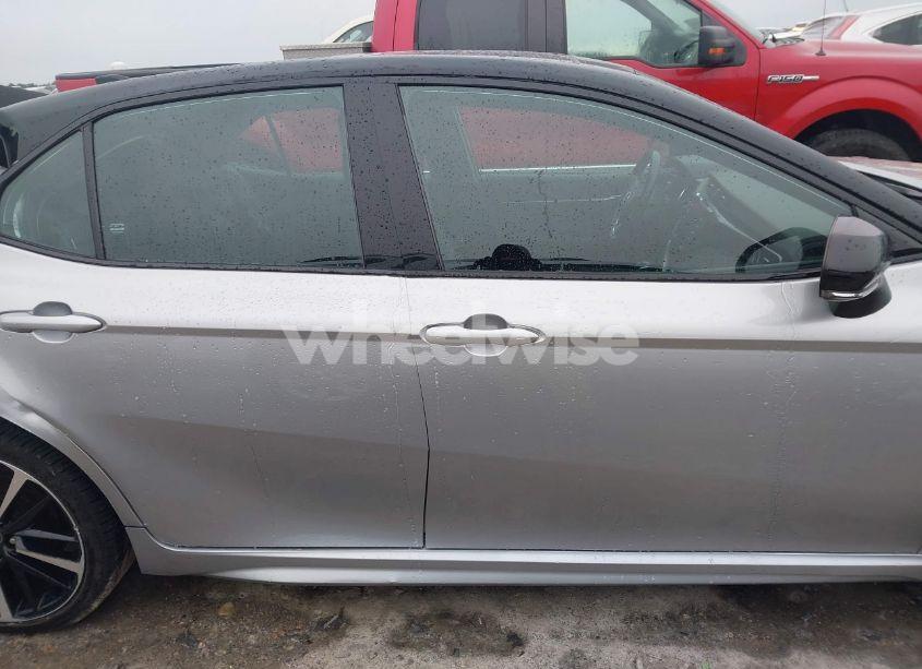 Photo 12 of 2019 Toyota Camry XSE (VIN 4T1B61HK9KU263940)