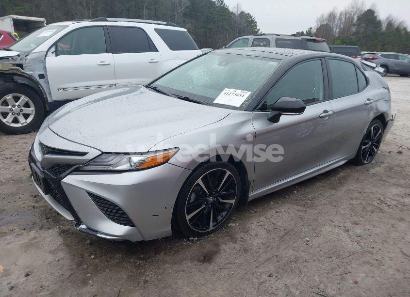 Photo 2 of 2019 Toyota Camry XSE (VIN 4T1B61HK9KU263940)