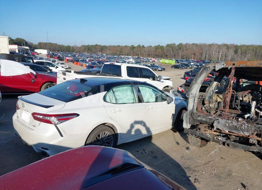 Photo 14 of 2019 Toyota Camry XSE (VIN 4T1B61HK9KU296114)