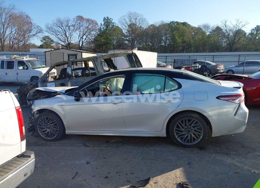 Photo 15 of 2019 Toyota Camry XSE (VIN 4T1B61HK9KU296114)