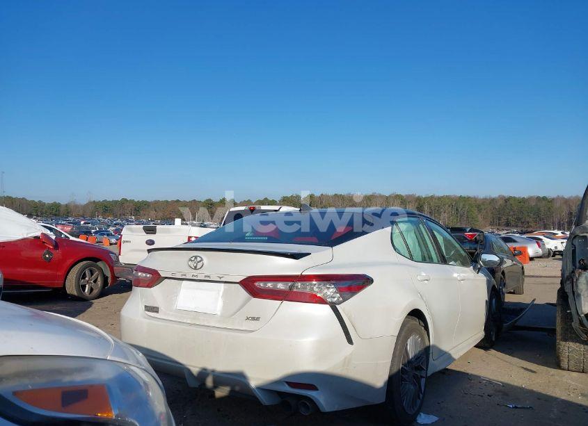 Photo 4 of 2019 Toyota Camry XSE (VIN 4T1B61HK9KU296114)