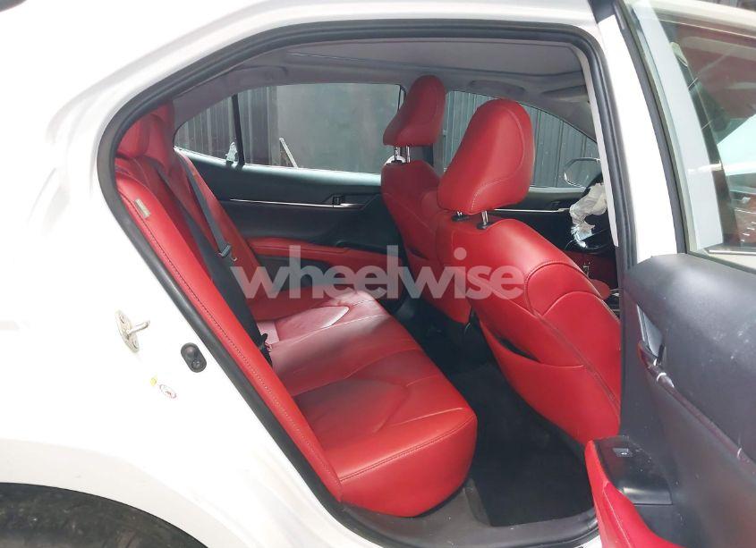 Photo 8 of 2019 Toyota Camry XSE (VIN 4T1B61HK9KU708080)