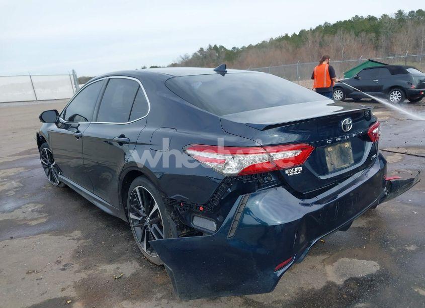 Photo 3 of 2019 Toyota Camry XSE (VIN 4T1B61HK9KU710704)