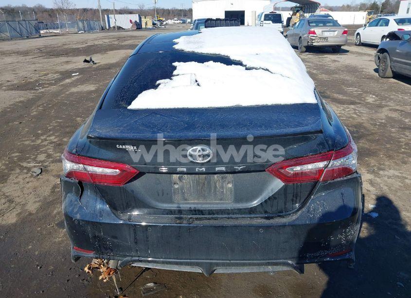Photo 16 of 2018 Toyota Camry XSE (VIN 4T1B61HKXJU120879)