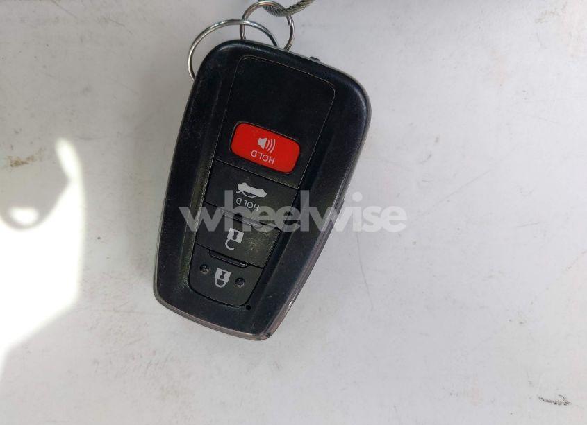 Photo 11 of 2018 Toyota Camry XSE (VIN 4T1B61HKXJU152439)