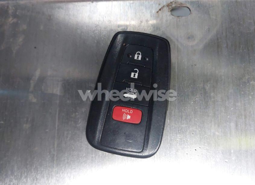 Photo 11 of 2018 Toyota Camry XSE (VIN 4T1B61HKXJU552694)