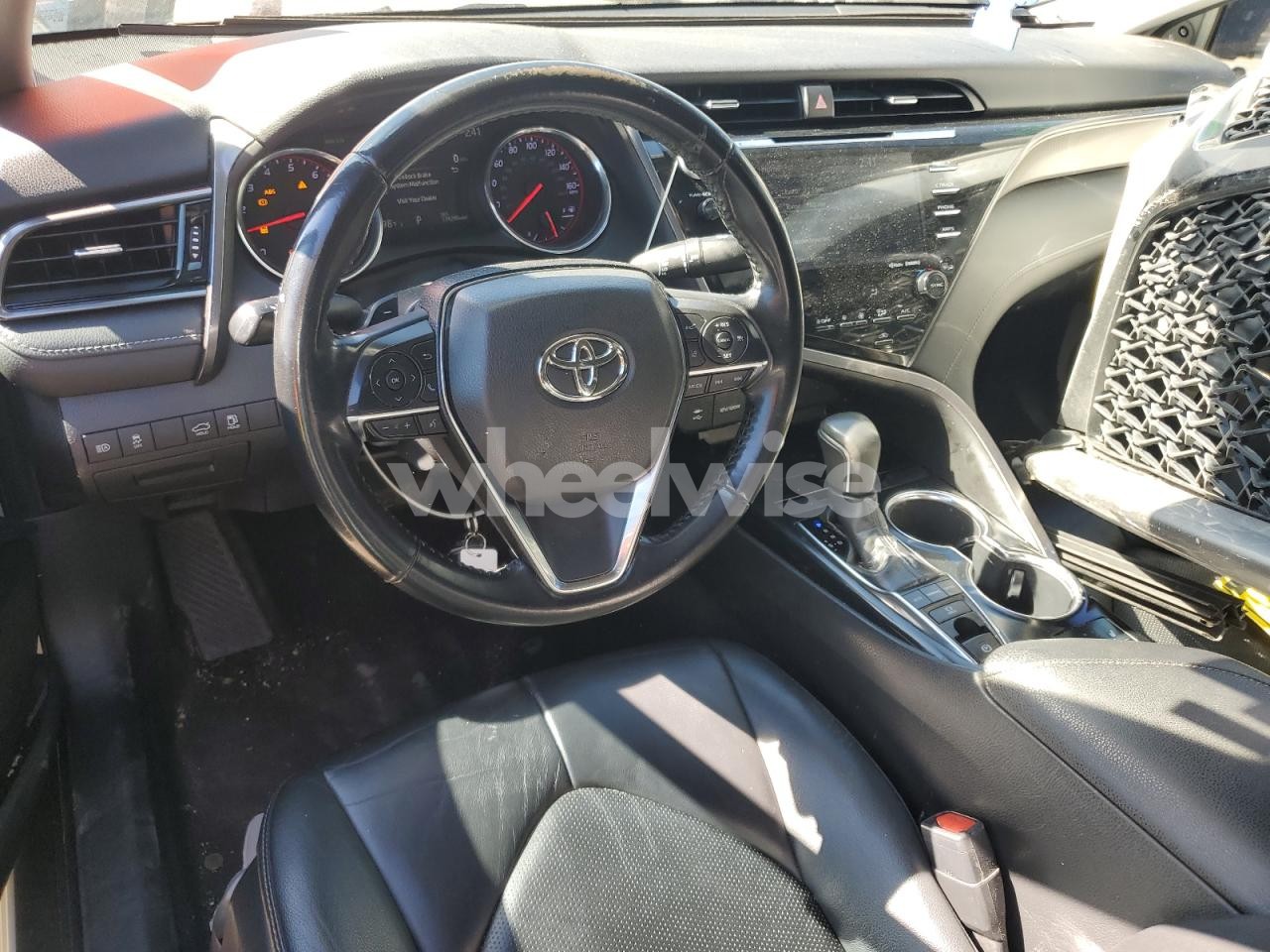 Photo 8 of 2019 TOYOTA CAMRY XSE (VIN 4T1B61HKXKU180453)