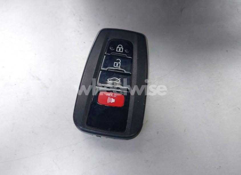 Photo 11 of 2019 Toyota Camry XSE (VIN 4T1B61HKXKU185345)