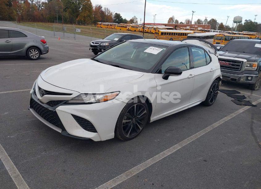 Photo 2 of 2019 Toyota Camry XSE (VIN 4T1B61HKXKU204721)