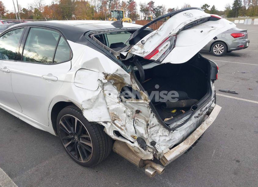 Photo 6 of 2019 Toyota Camry XSE (VIN 4T1B61HKXKU204721)