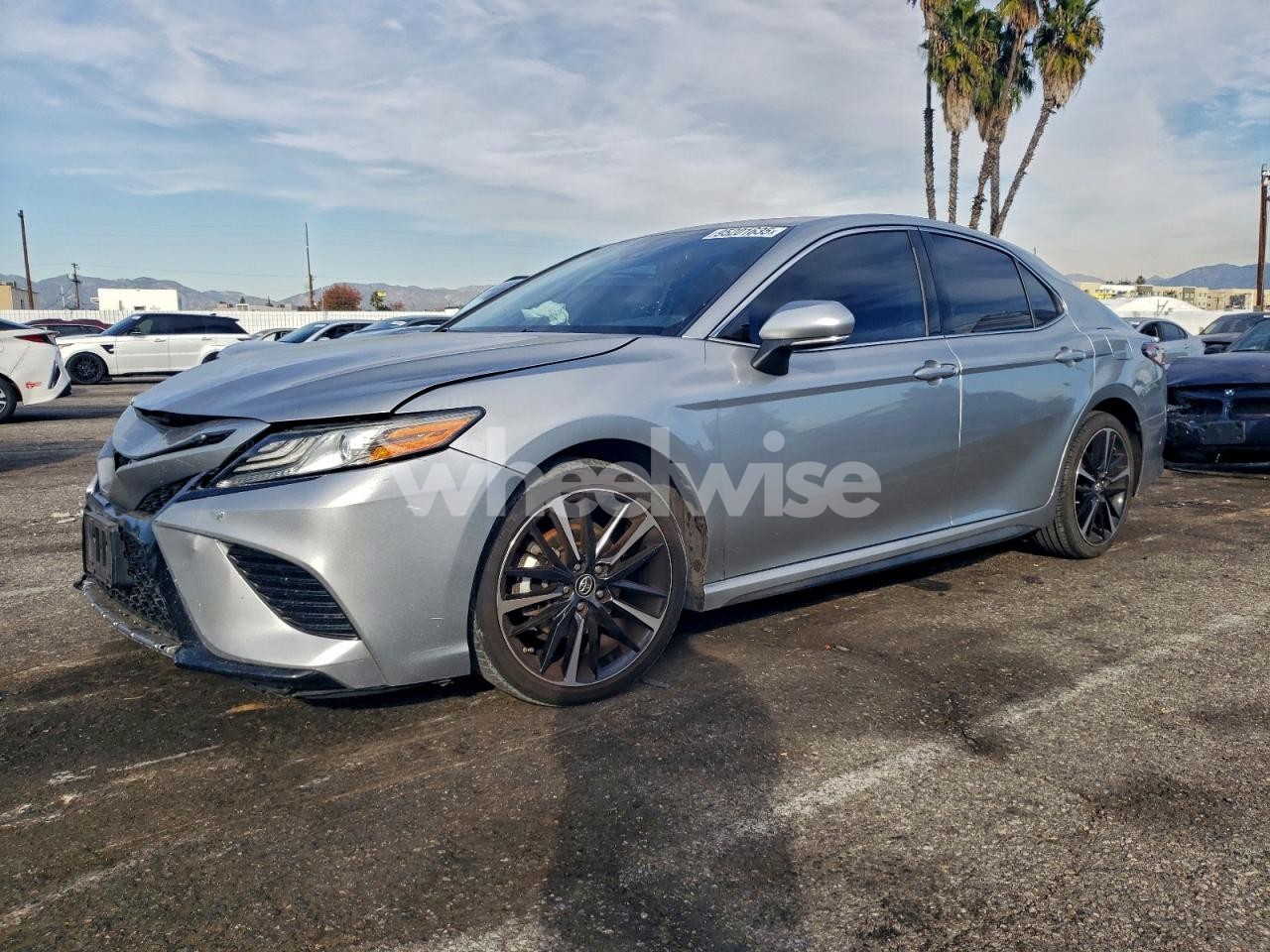2019 TOYOTA CAMRY XSE (VIN 4T1B61HKXKU248024) main photo