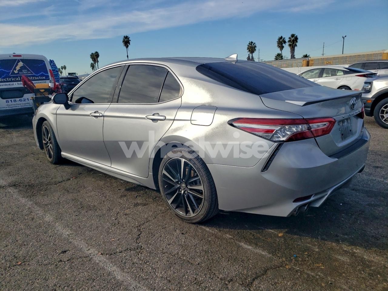 Photo 2 of 2019 TOYOTA CAMRY XSE (VIN 4T1B61HKXKU248024)