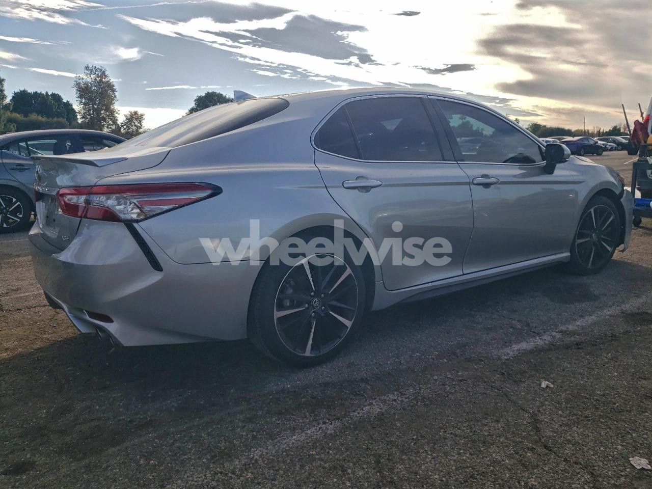 Photo 3 of 2019 TOYOTA CAMRY XSE (VIN 4T1B61HKXKU248024)