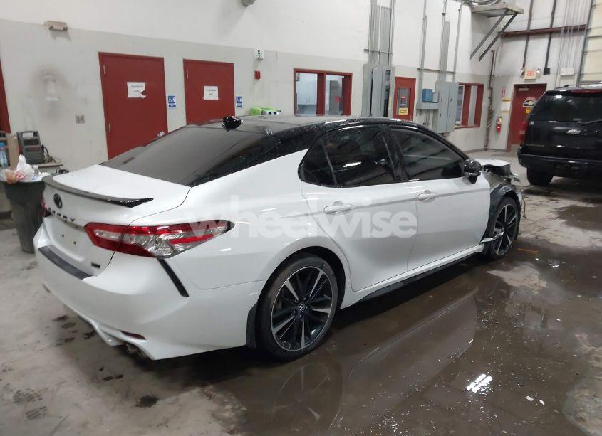 Photo 4 of 2019 Toyota Camry XSE (VIN 4T1B61HKXKU295120)