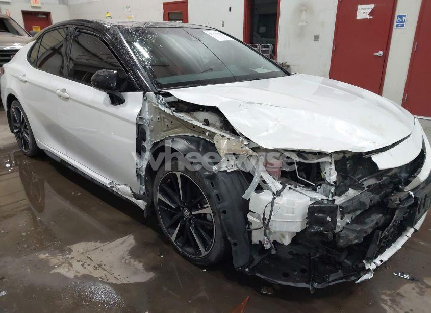 Photo 6 of 2019 Toyota Camry XSE (VIN 4T1B61HKXKU295120)