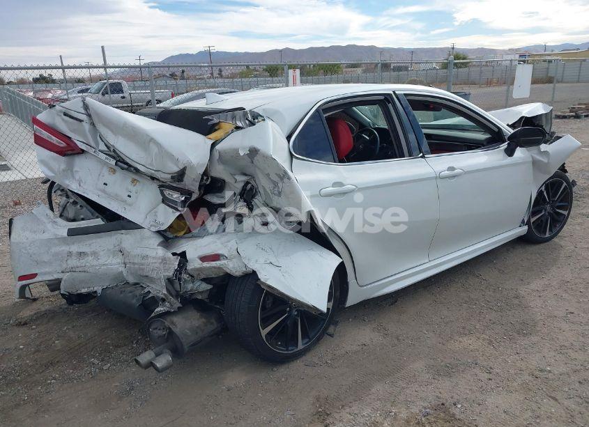 Photo 4 of 2019 Toyota Camry XSE (VIN 4T1B61HKXKU702448)