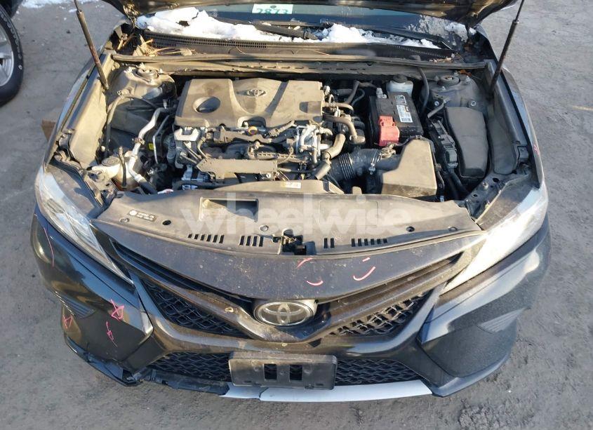 Photo 10 of 2019 Toyota Camry XSE (VIN 4T1B61HKXKU720142)