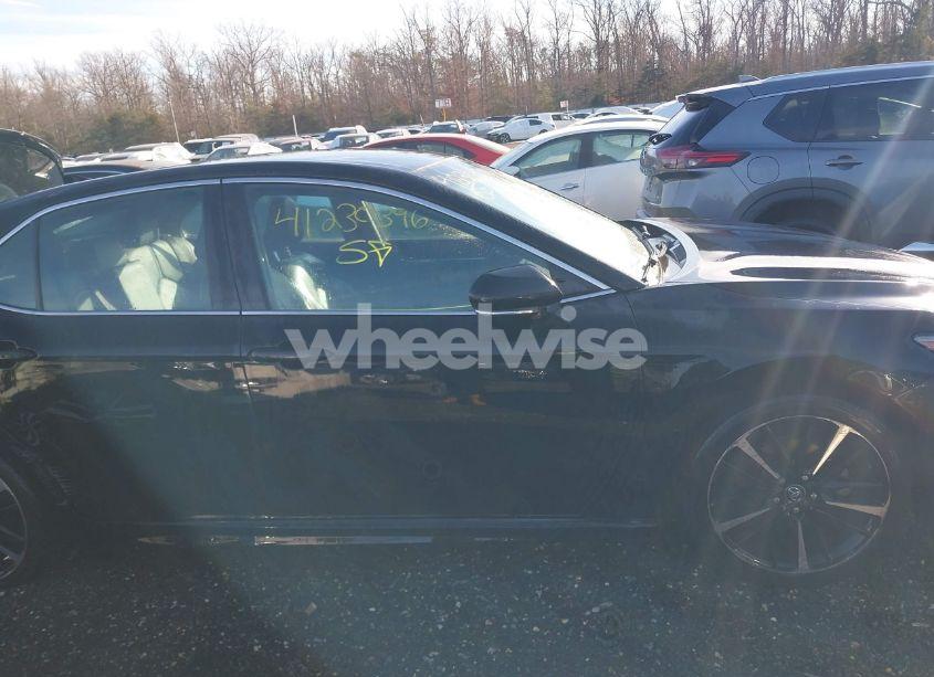 Photo 14 of 2019 Toyota Camry XSE (VIN 4T1B61HKXKU720142)