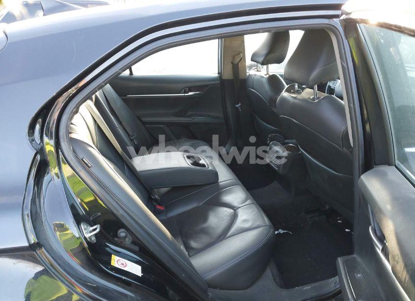 Photo 8 of 2019 Toyota Camry XSE (VIN 4T1B61HKXKU720142)