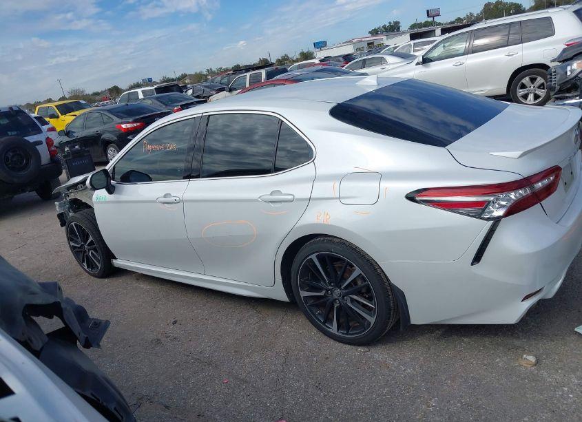 Photo 15 of 2019 Toyota Camry XSE (VIN 4T1B61HKXKU736776)