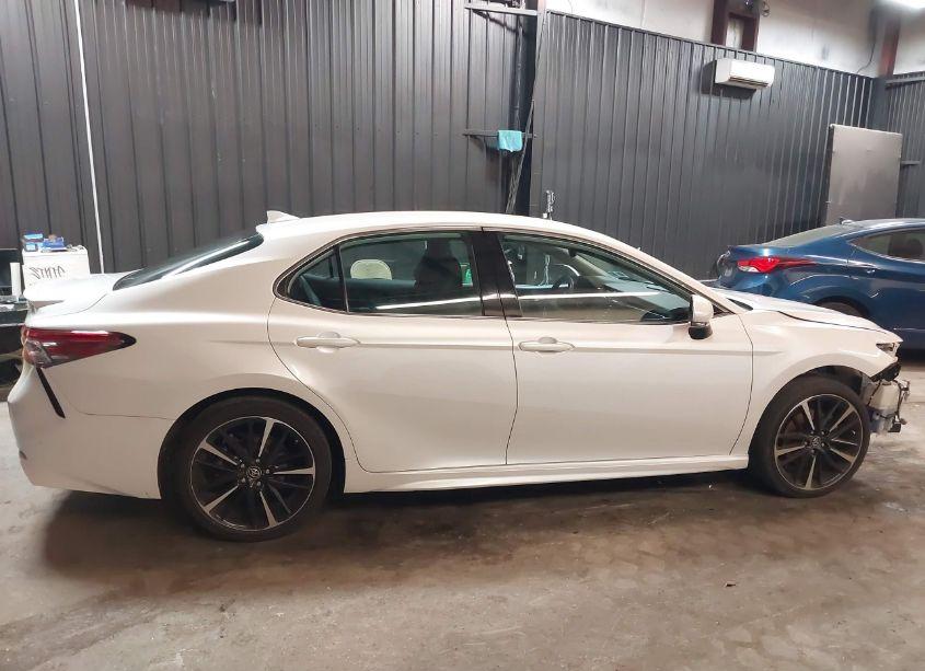 Photo 14 of 2019 Toyota Camry XSE (VIN 4T1B61HKXKU761080)