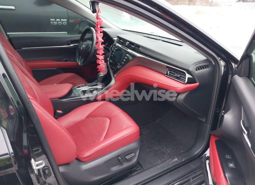 Photo 5 of 2019 Toyota Camry XSE (VIN 4T1B61HKXKU809239)