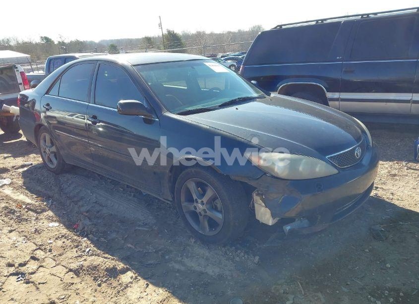 2005 Toyota Camry SE V6 (VIN 4T1BA32K05U073922) main photo