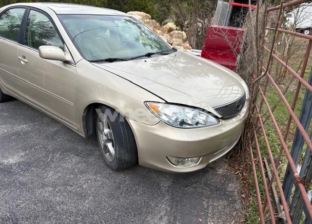 2005 Toyota Camry SE V6 (VIN 4T1BA32K05U074598) main photo