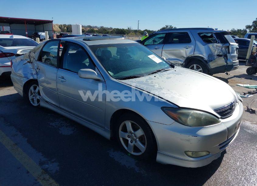 2004 Toyota Camry SE V6 (VIN 4T1BA32K14U033847) main photo