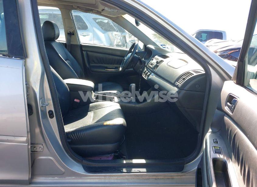 Photo 5 of 2004 Toyota Camry SE V6 (VIN 4T1BA32K14U033847)