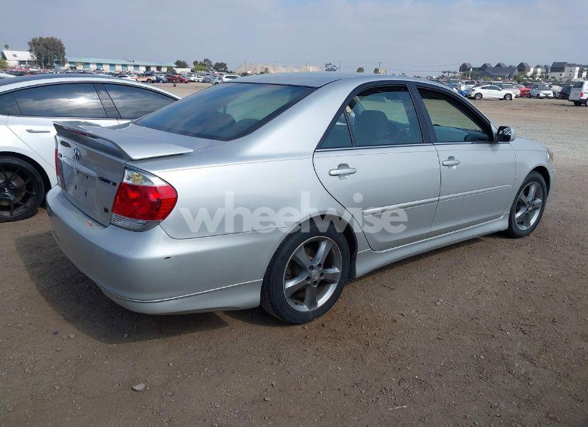 Photo 4 of 2005 Toyota Camry SE V6 (VIN 4T1BA32K15U039049)