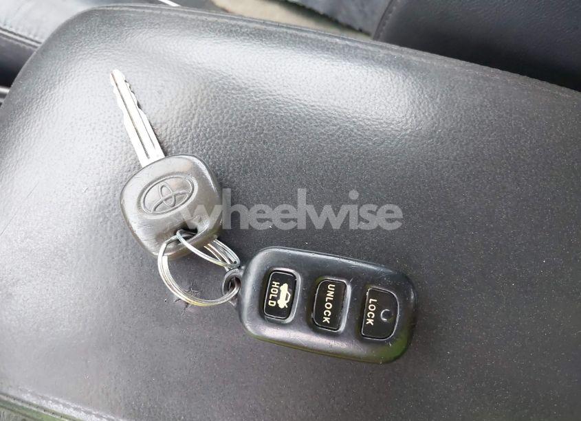 Photo 11 of 2004 Toyota Camry SE V6 (VIN 4T1BA32K44U015827)