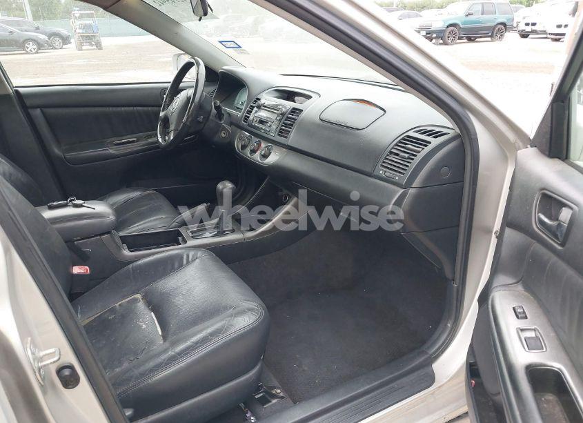 Photo 5 of 2004 Toyota Camry SE V6 (VIN 4T1BA32K44U015827)