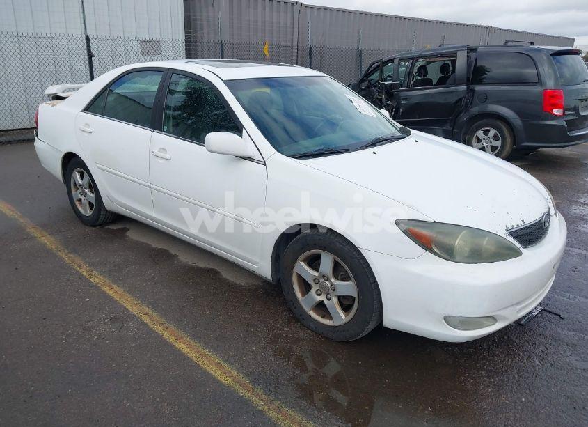 2004 Toyota Camry SE V6 (VIN 4T1BA32K44U503417) main photo