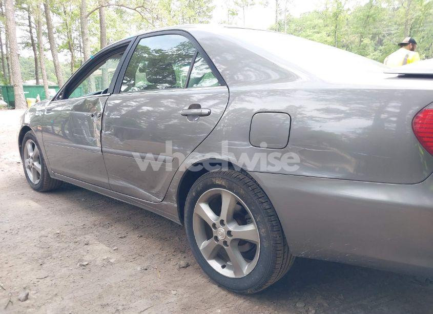 Photo 12 of 2005 Toyota Camry SE V6 (VIN 4T1BA32K75U051903)