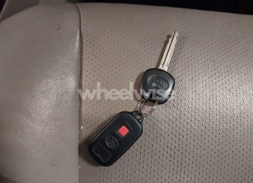 Photo 11 of 2005 Toyota Camry SE V6 (VIN 4T1BA32K85U055037)