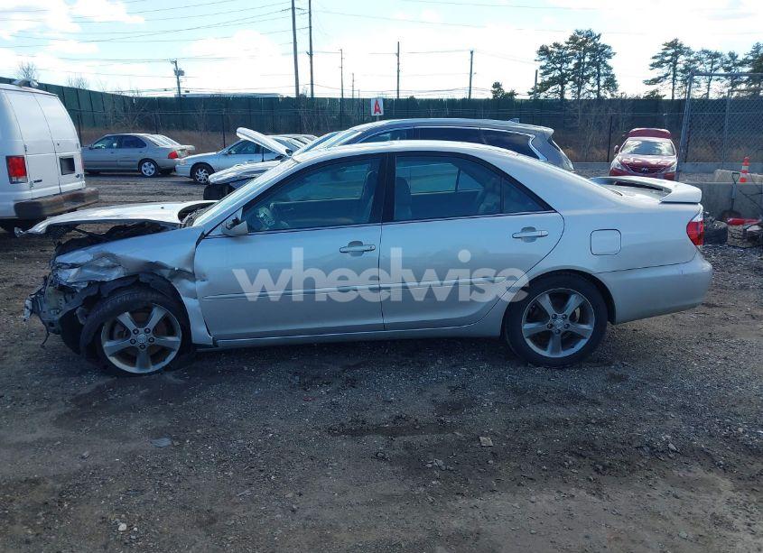 Photo 14 of 2005 Toyota Camry SE V6 (VIN 4T1BA32K85U062683)