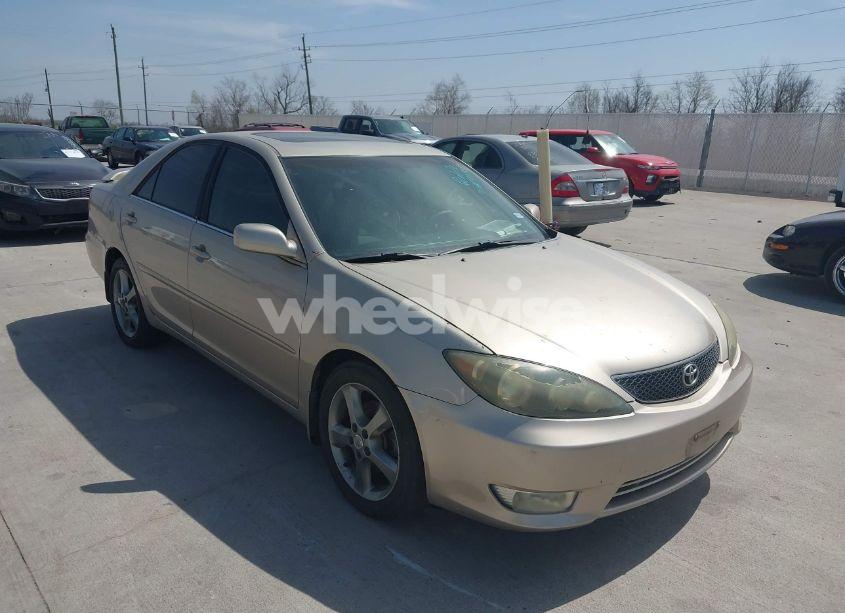 2005 Toyota Camry SE V6 (VIN 4T1BA32K95U046895) main photo
