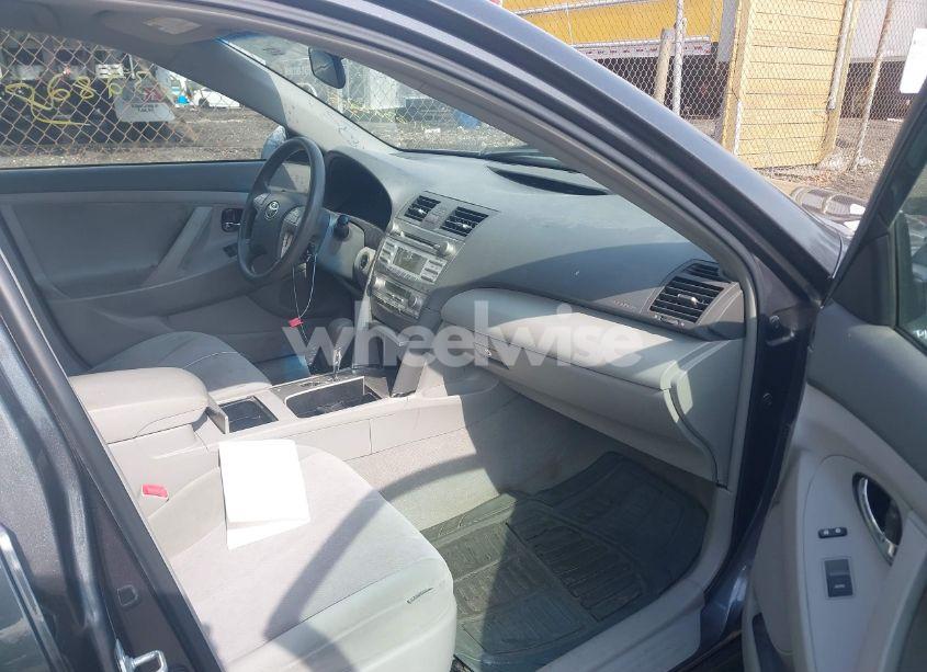 Photo 5 of 2011 Toyota Camry HYBRID (VIN 4T1BB3EK1BU131749)