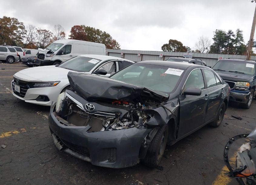 Photo 2 of 2011 Toyota Camry HYBRID (VIN 4T1BB3EK1BU142024)