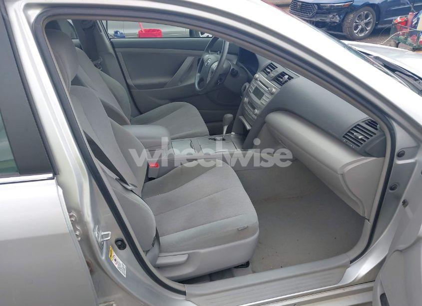 Photo 5 of 2010 Toyota Camry HYBRID (VIN 4T1BB3EK2AU118345)