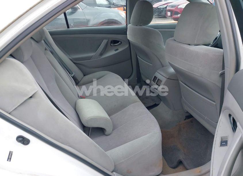 Photo 8 of 2010 Toyota Camry HYBRID (VIN 4T1BB3EK2AU122377)