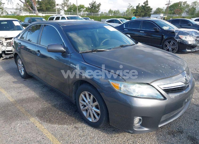 2011 Toyota Camry HYBRID (VIN 4T1BB3EK2BU135700) main photo