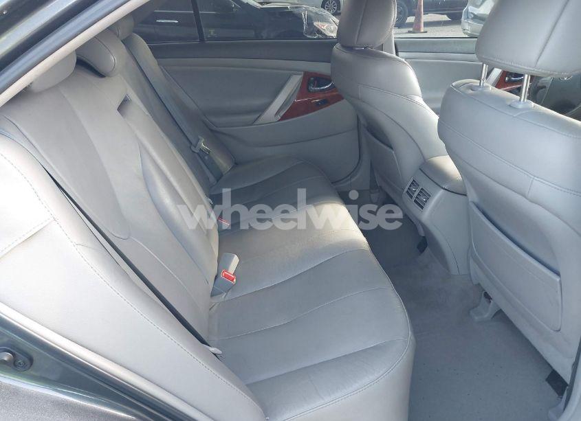 Photo 8 of 2011 Toyota Camry HYBRID (VIN 4T1BB3EK2BU135700)